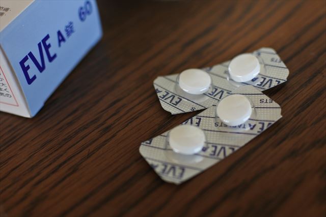 首の付け根が痛い。肩と首が捻れてる気がする。今日は..