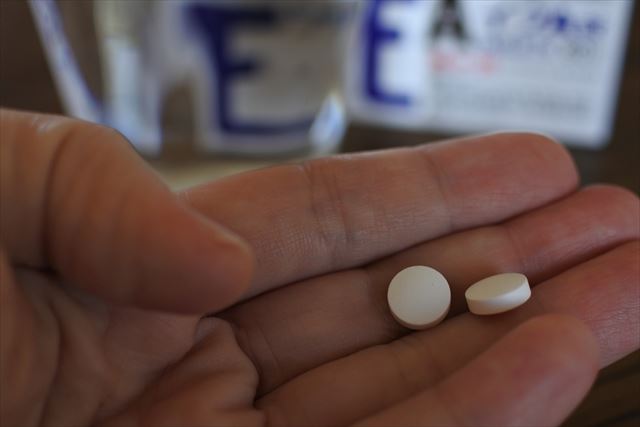 姿勢改善でポコンと出てた胃がひっこんだ。ヨガをする..