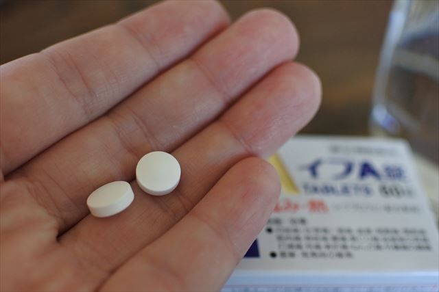 月と頭痛の関係。満月は頭痛起こりやすい？月の引力に..