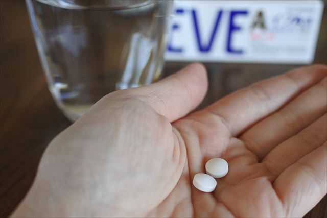 頭痛対策：目覚めたらベットの中でヨガ。横になったま..