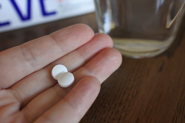 左腕が伸びない。肘を伸ばすと後頭部や背中が激痛。何..